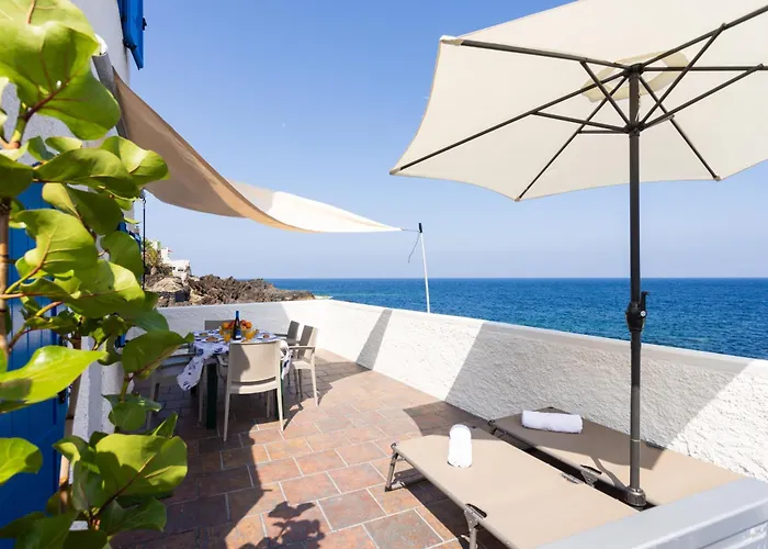 Casa vacanze Okstay - House In Front Of A Natural Pool - El Caleton *