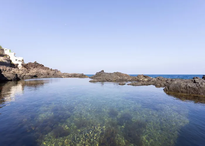 Nyaraló Okstay - House In Front Of A Natural Pool - El Caleton *